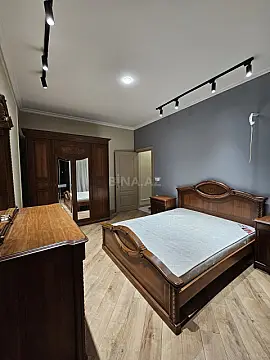 Kirayə verilir 2 otaqlı mənzil 85 m²