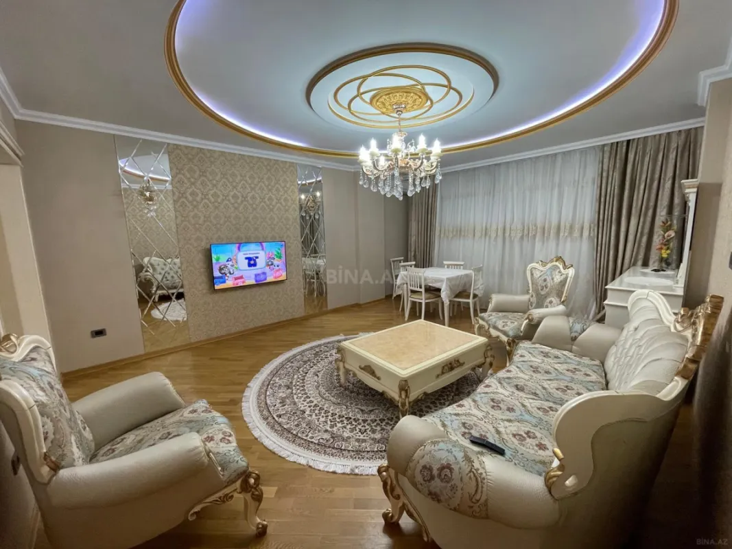 Satılır 3 otaqlı mənzil 105 m²