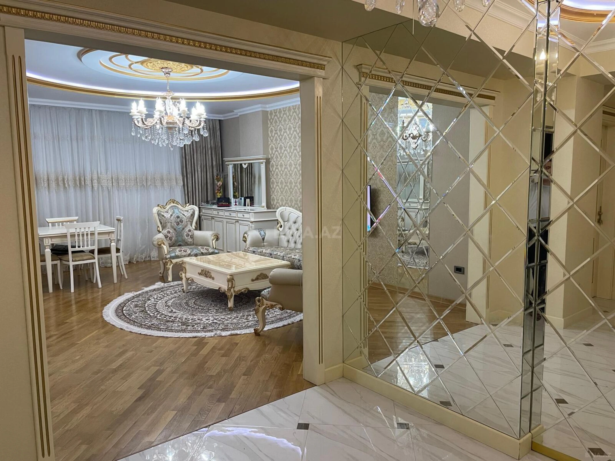 Satılır 3 otaqlı mənzil 105 m²