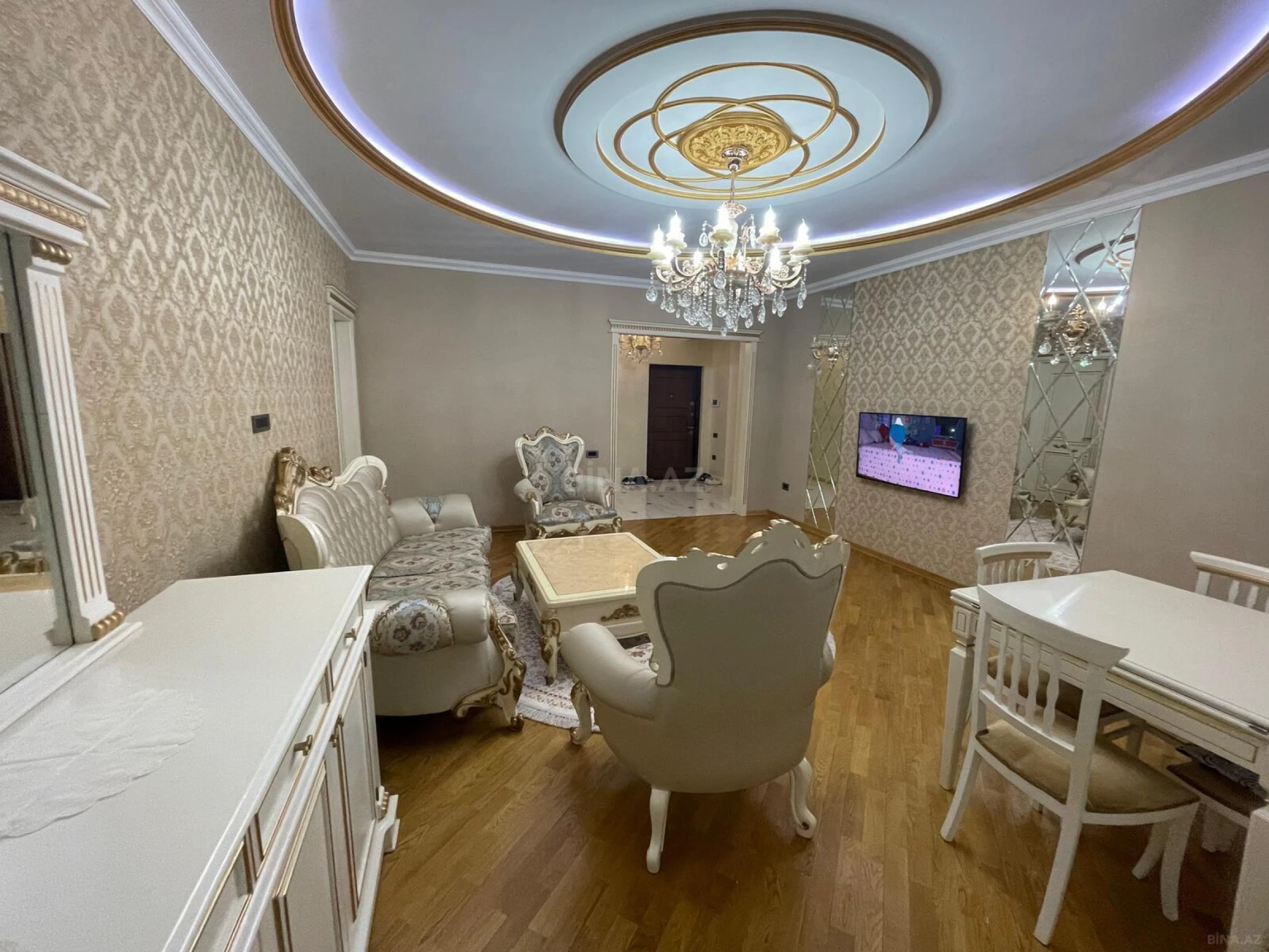 Satılır 3 otaqlı mənzil 105 m²
