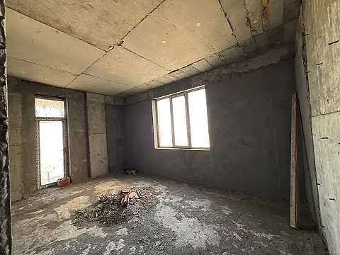 Satılır 3 otaqlı mənzil 125 m²