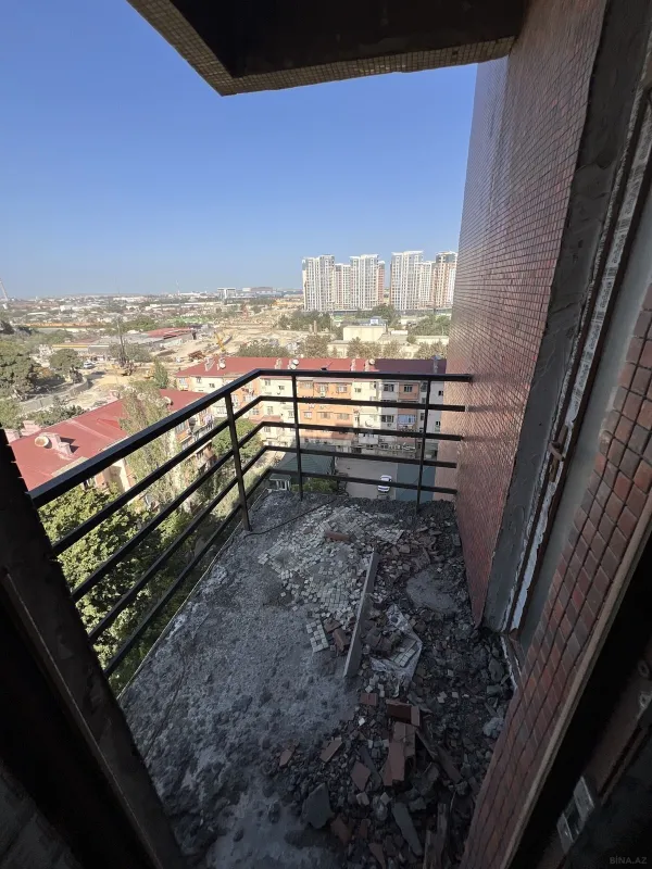 Satılır 3 otaqlı mənzil 125 m²