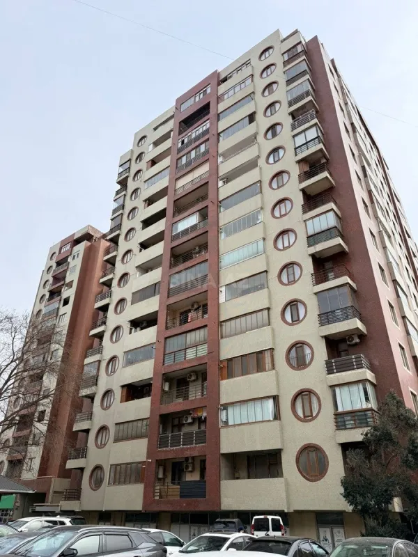 Satılır 3 otaqlı mənzil 125 m²