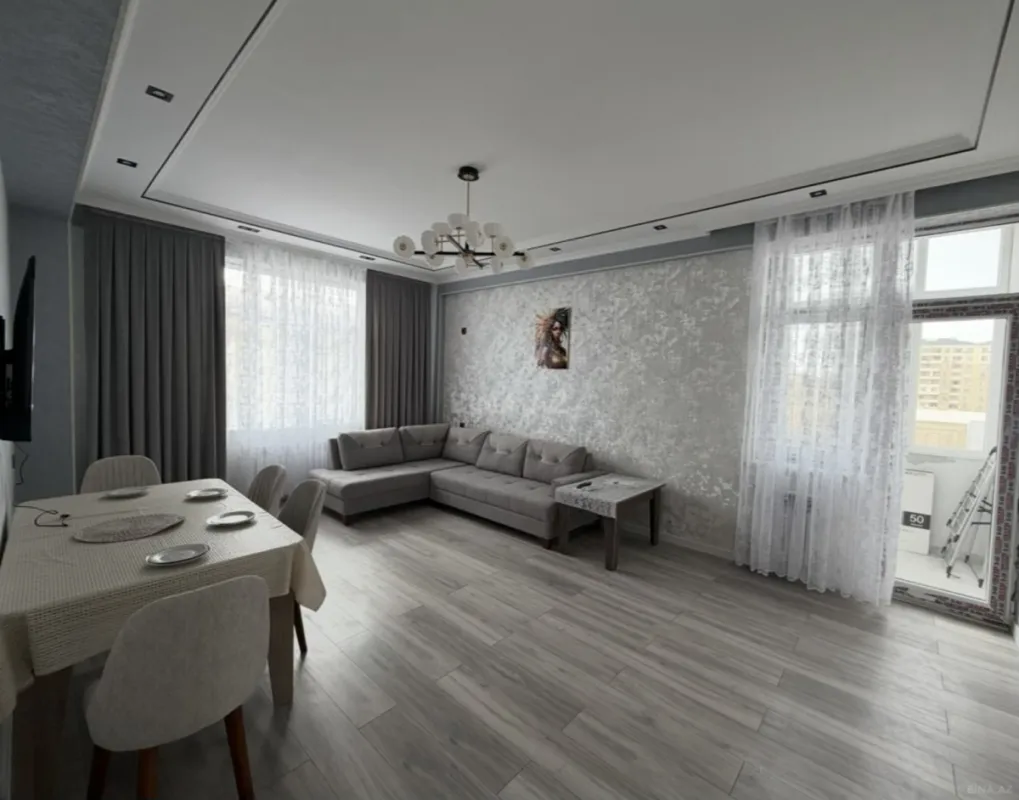 Kirayə verilir 3 otaqlı mənzil 105 m²