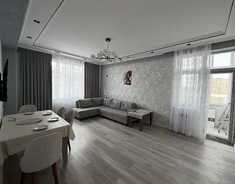Kirayə verilir 3 otaqlı mənzil 105 m²