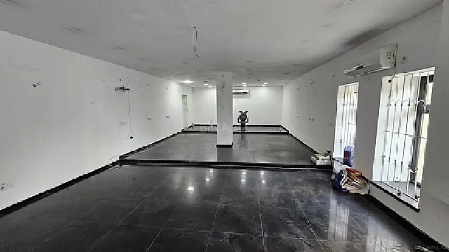 Kirayə verilir obyekt 140 m²