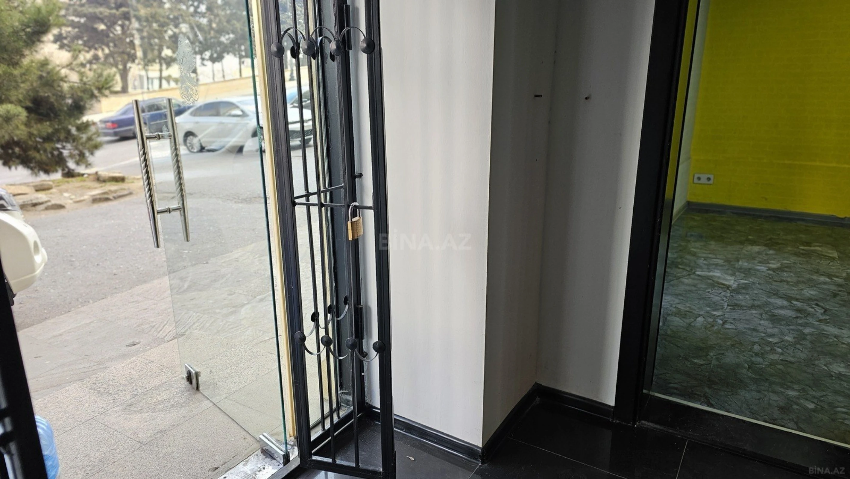 Kirayə verilir obyekt 140 m²