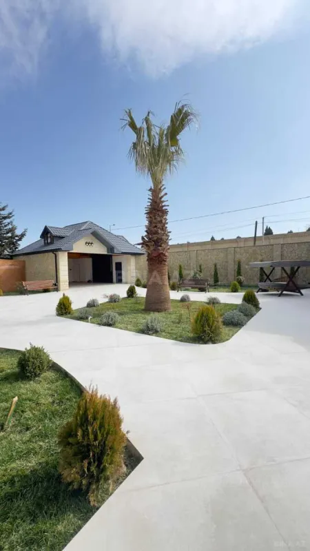 Satılır 7 otaqlı həyət evi 600 m²