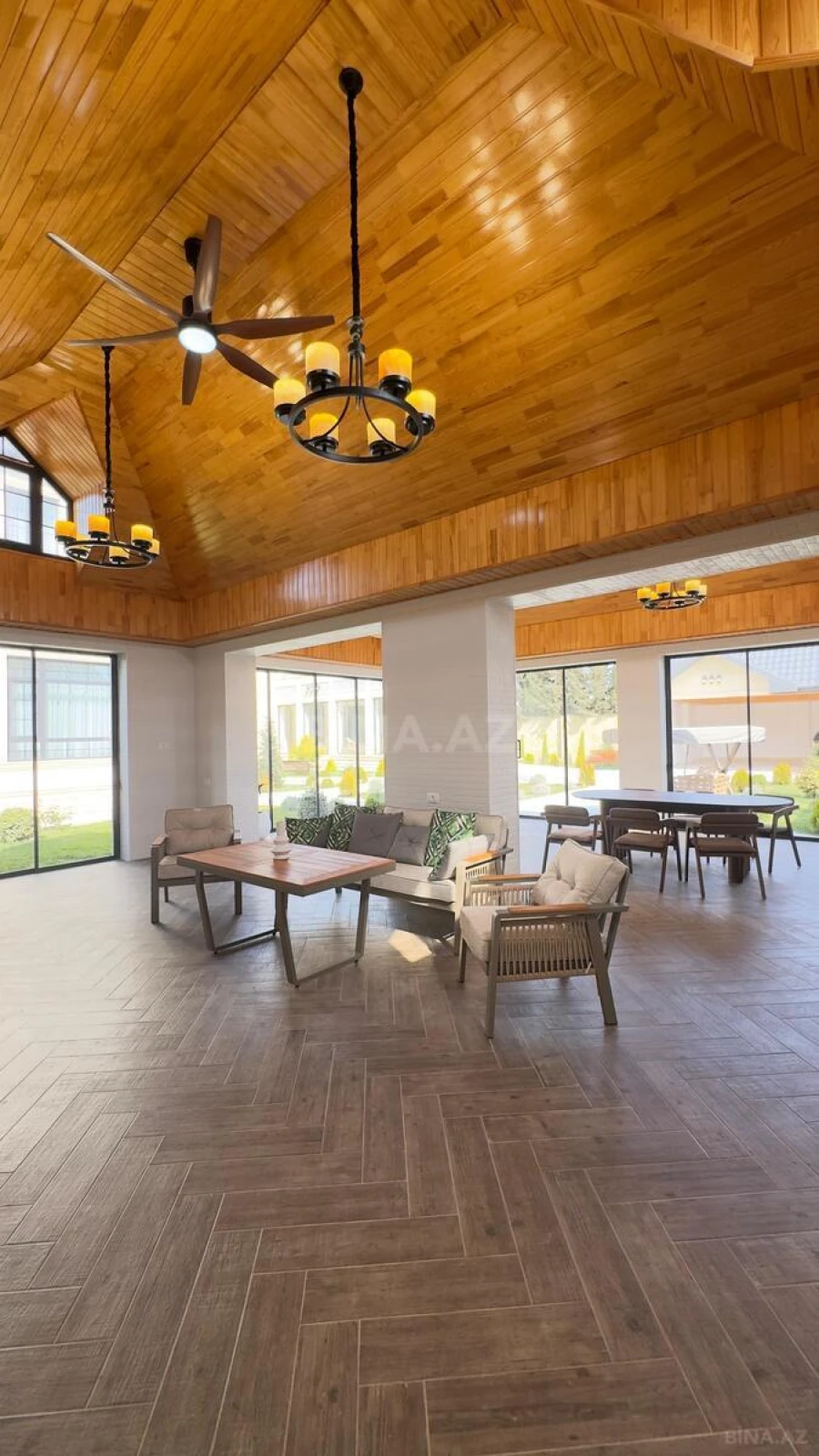 Satılır 7 otaqlı həyət evi 600 m²