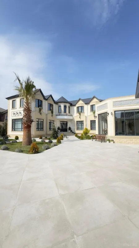 Satılır 7 otaqlı həyət evi 600 m²
