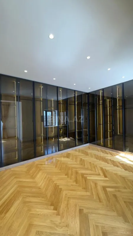 Satılır 7 otaqlı həyət evi 600 m²