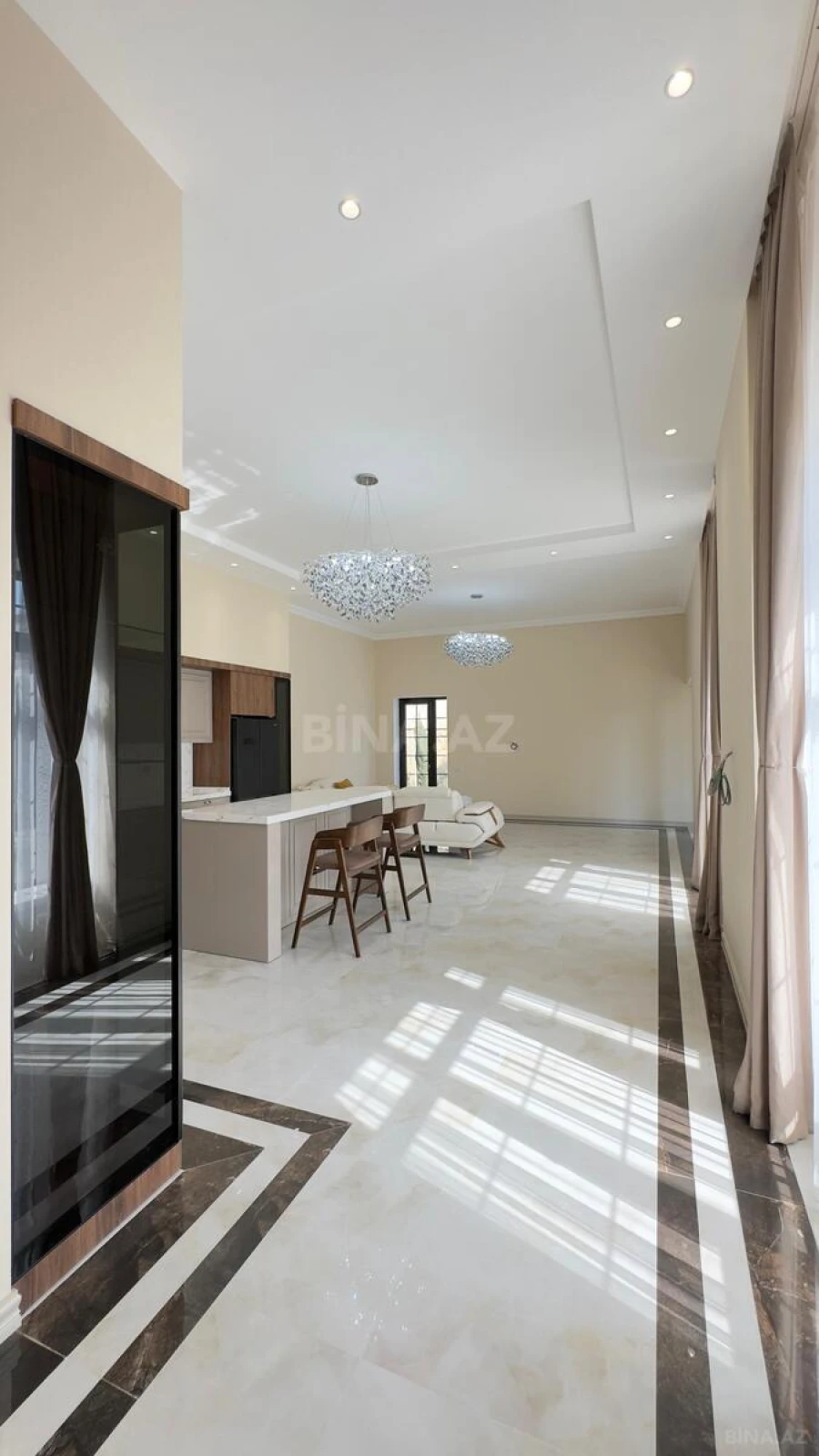 Satılır 7 otaqlı həyət evi 600 m²