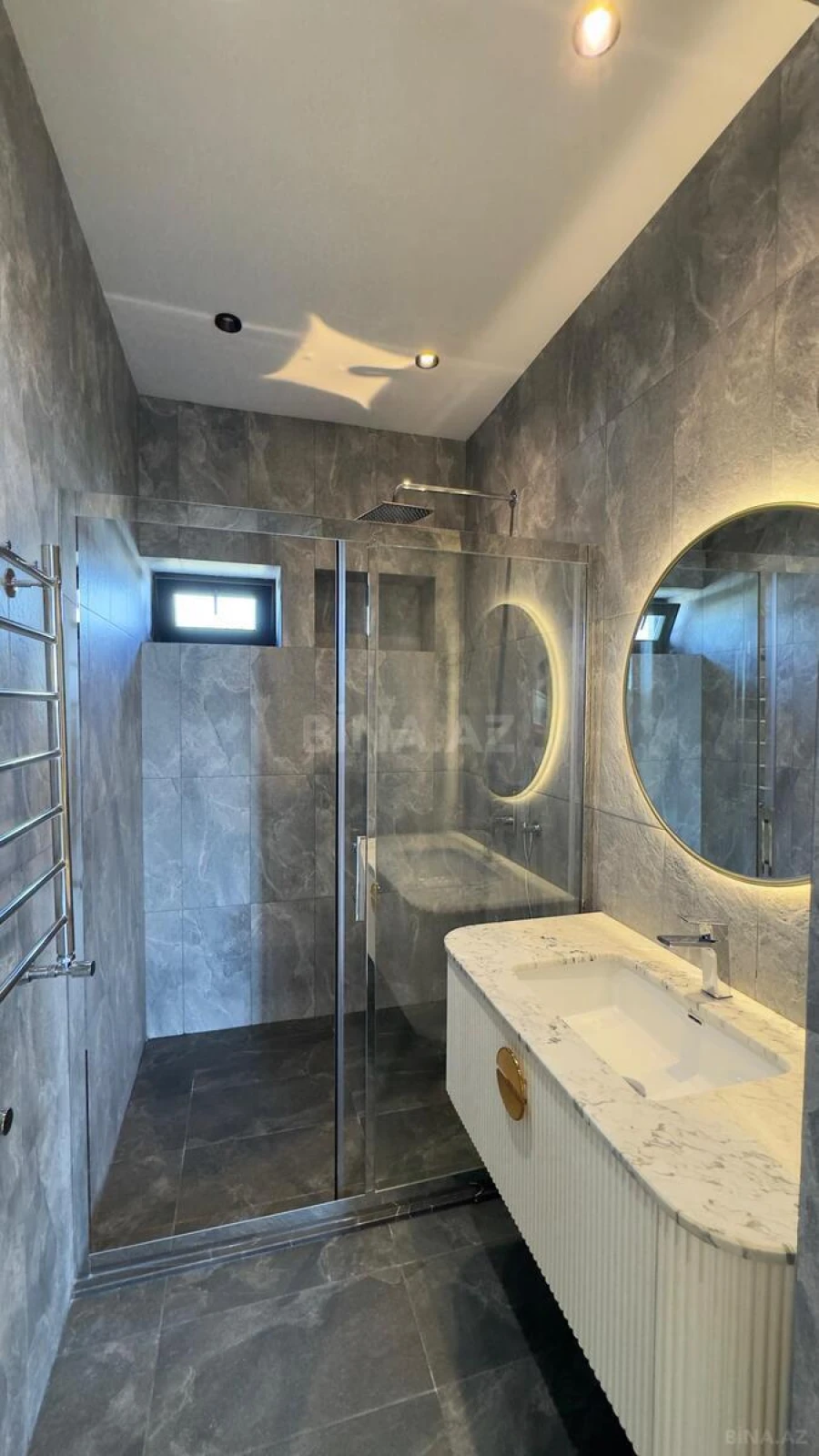 Satılır 7 otaqlı həyət evi 600 m²