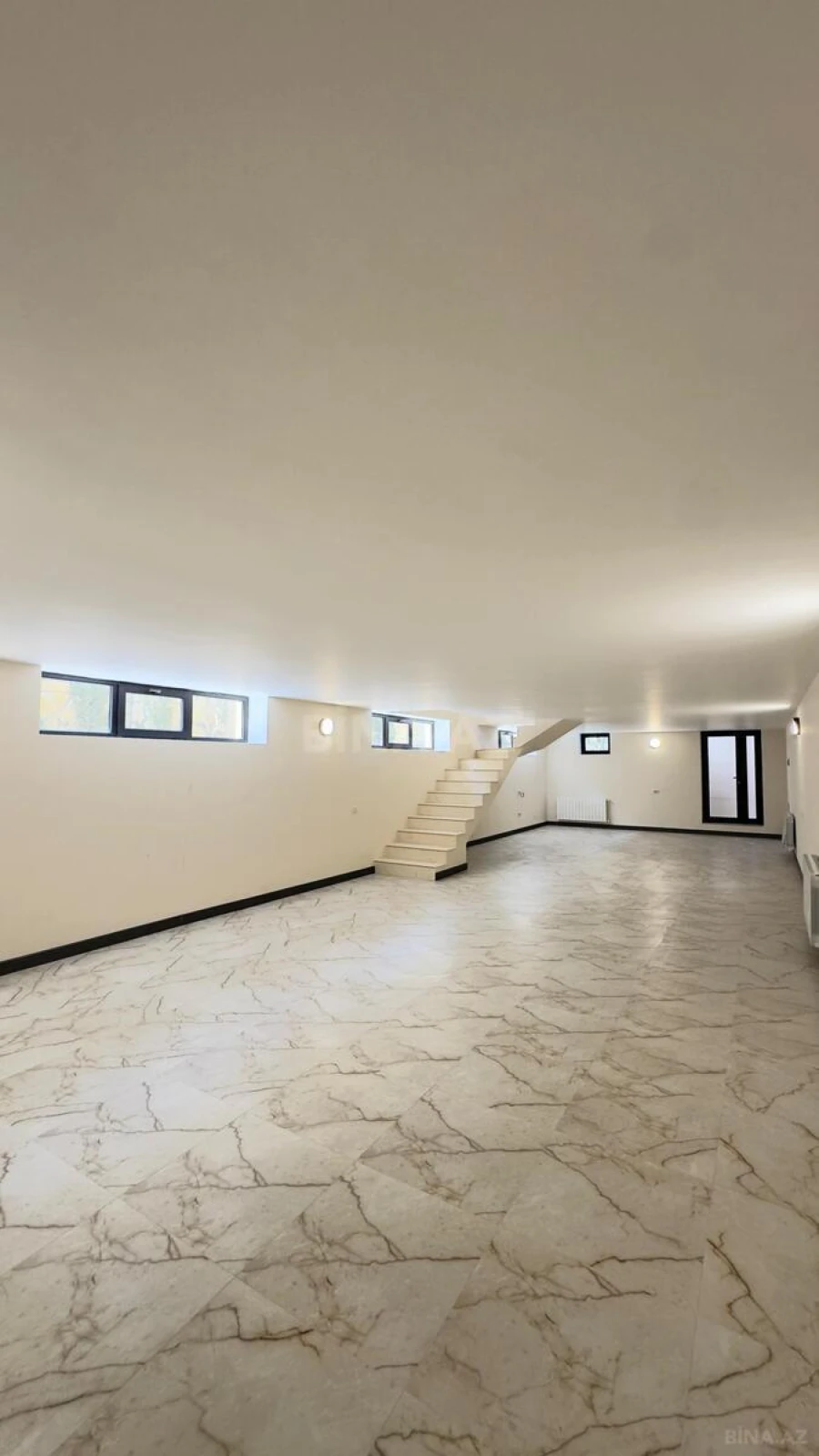 Satılır 7 otaqlı həyət evi 600 m²