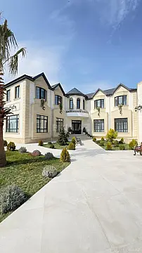 Satılır 7 otaqlı həyət evi 600 m²