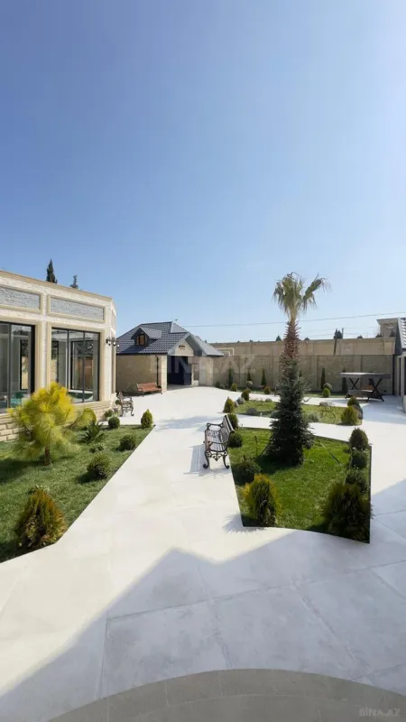 Satılır 7 otaqlı həyət evi 600 m²