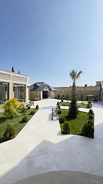Satılır 7 otaqlı həyət evi 600 m²