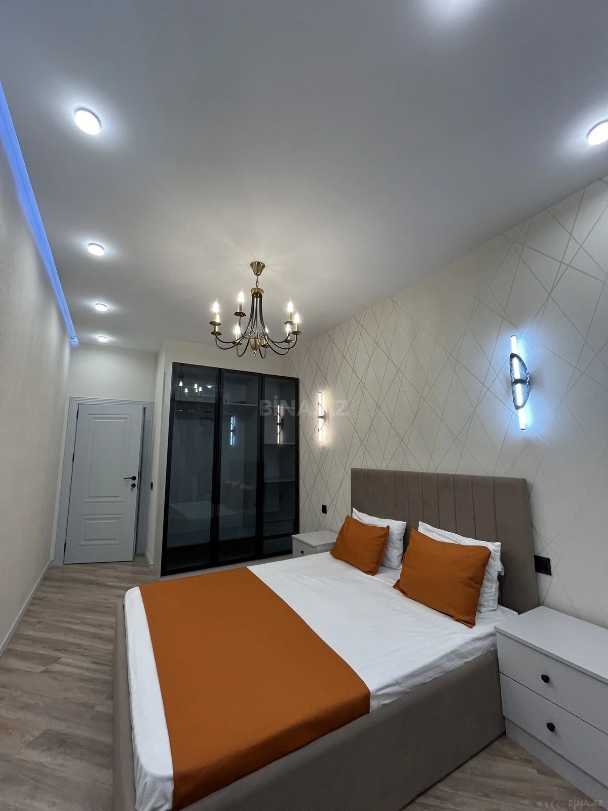 Satılır 2 otaqlı mənzil 55 m²