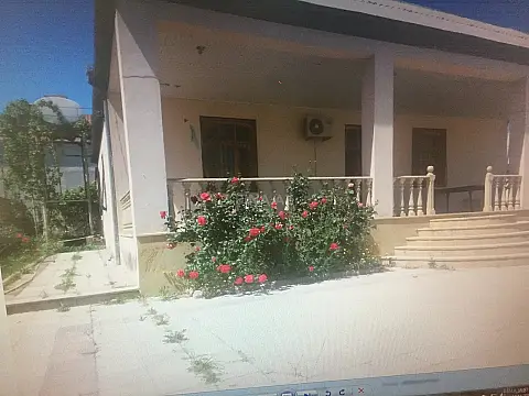Satılır 4 otaqlı həyət evi 170 m²