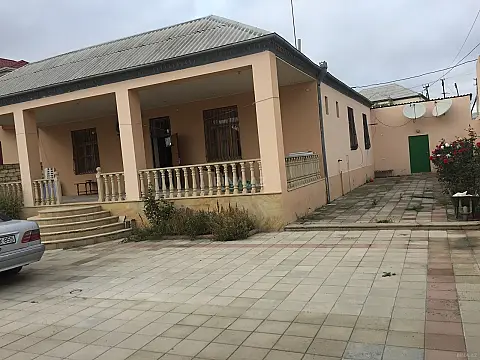 Satılır 4 otaqlı həyət evi 170 m²