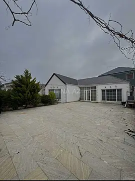 Satılır 4 otaqlı həyət evi 160 m²