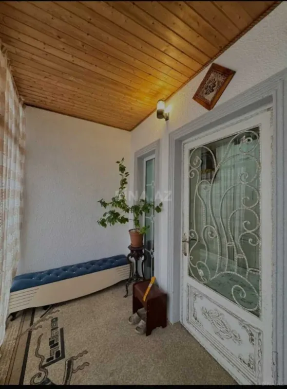 Satılır 4 otaqlı həyət evi 160 m²