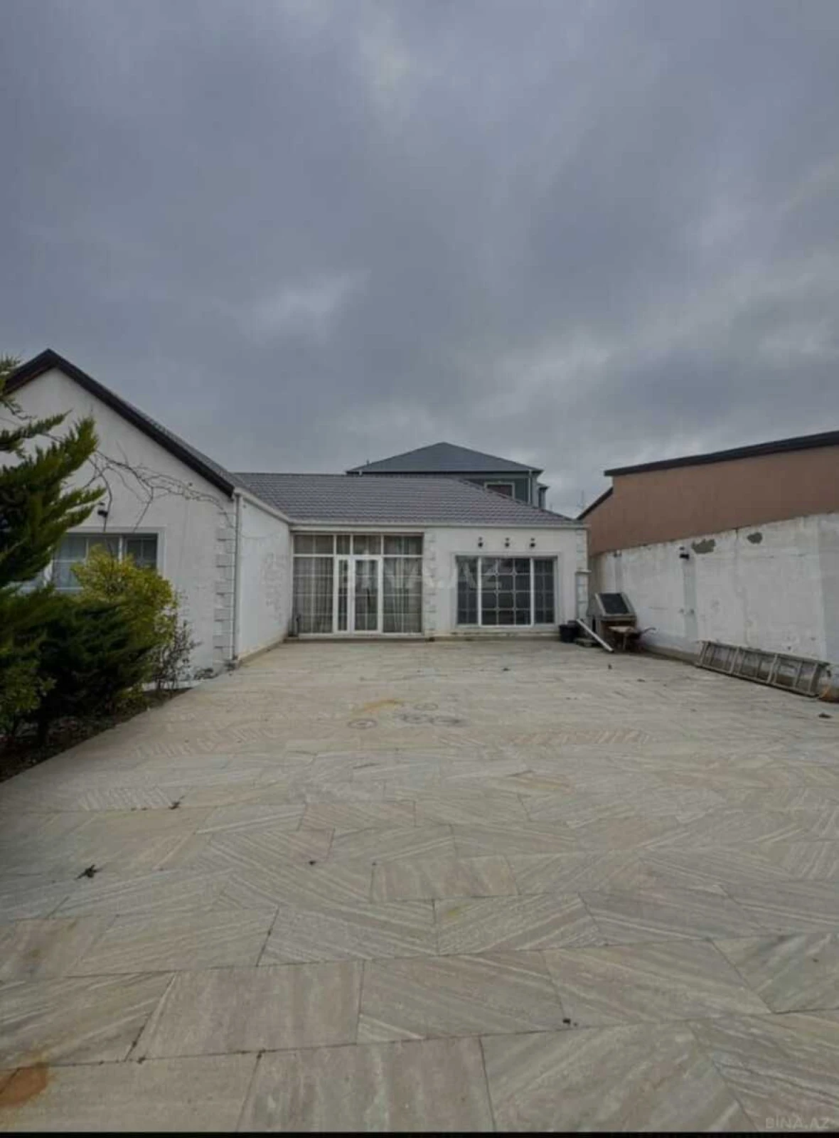 Satılır 4 otaqlı həyət evi 160 m²