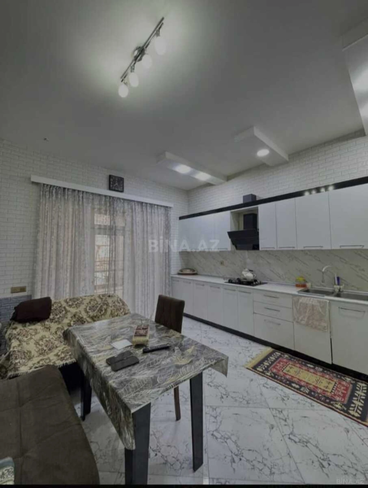 Satılır 4 otaqlı həyət evi 160 m²