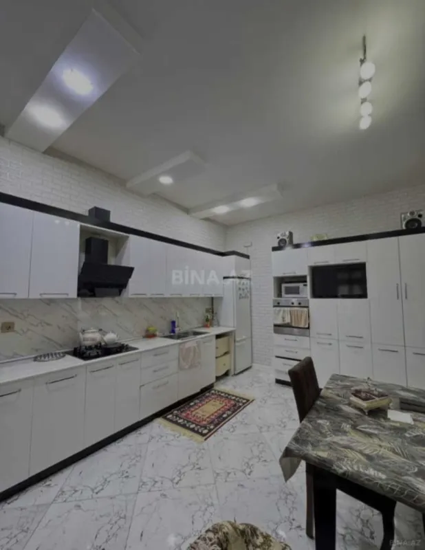 Satılır 4 otaqlı həyət evi 160 m²