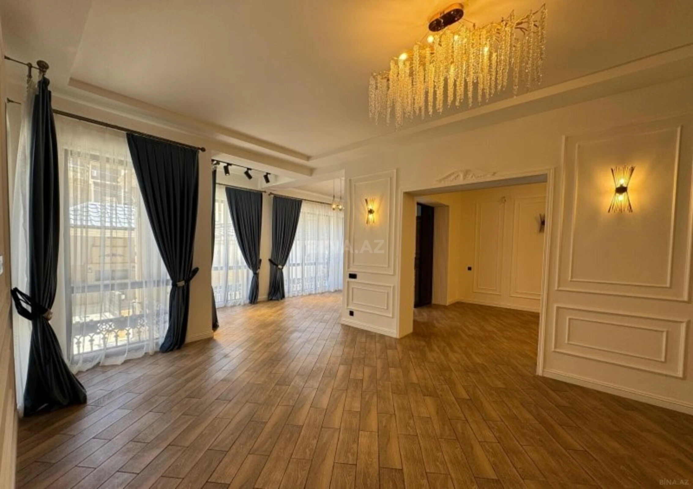 Satılır 7 otaqlı həyət evi 380 m²