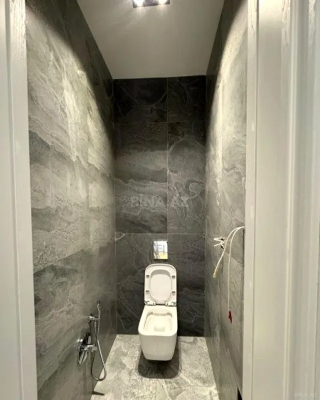 Satılır 7 otaqlı həyət evi 380 m²