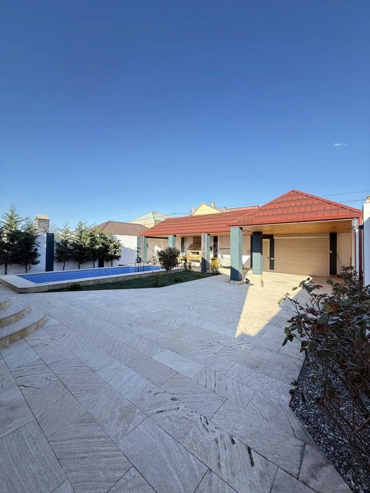 Satılır 4 otaqlı həyət evi 150 m²