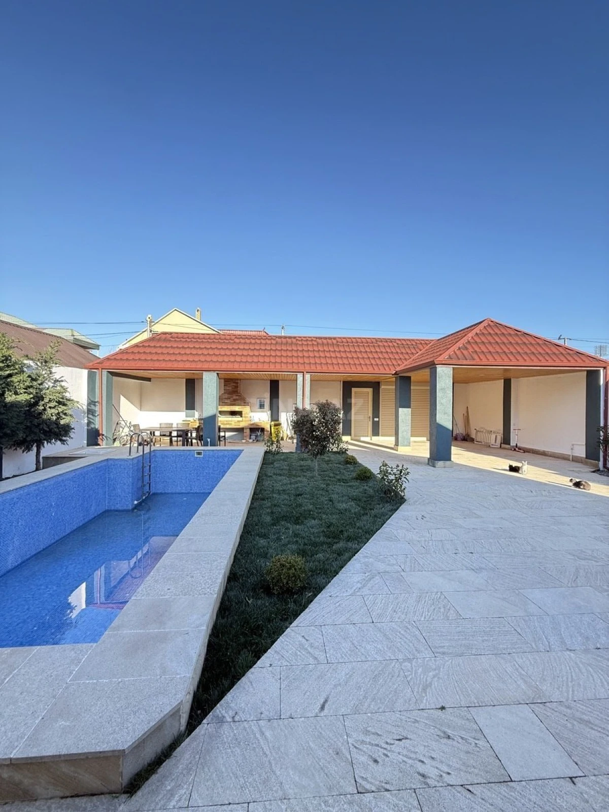 Satılır 4 otaqlı həyət evi 150 m²