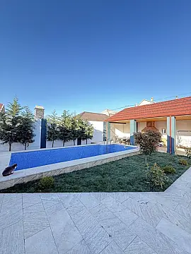 Satılır 4 otaqlı həyət evi 150 m²