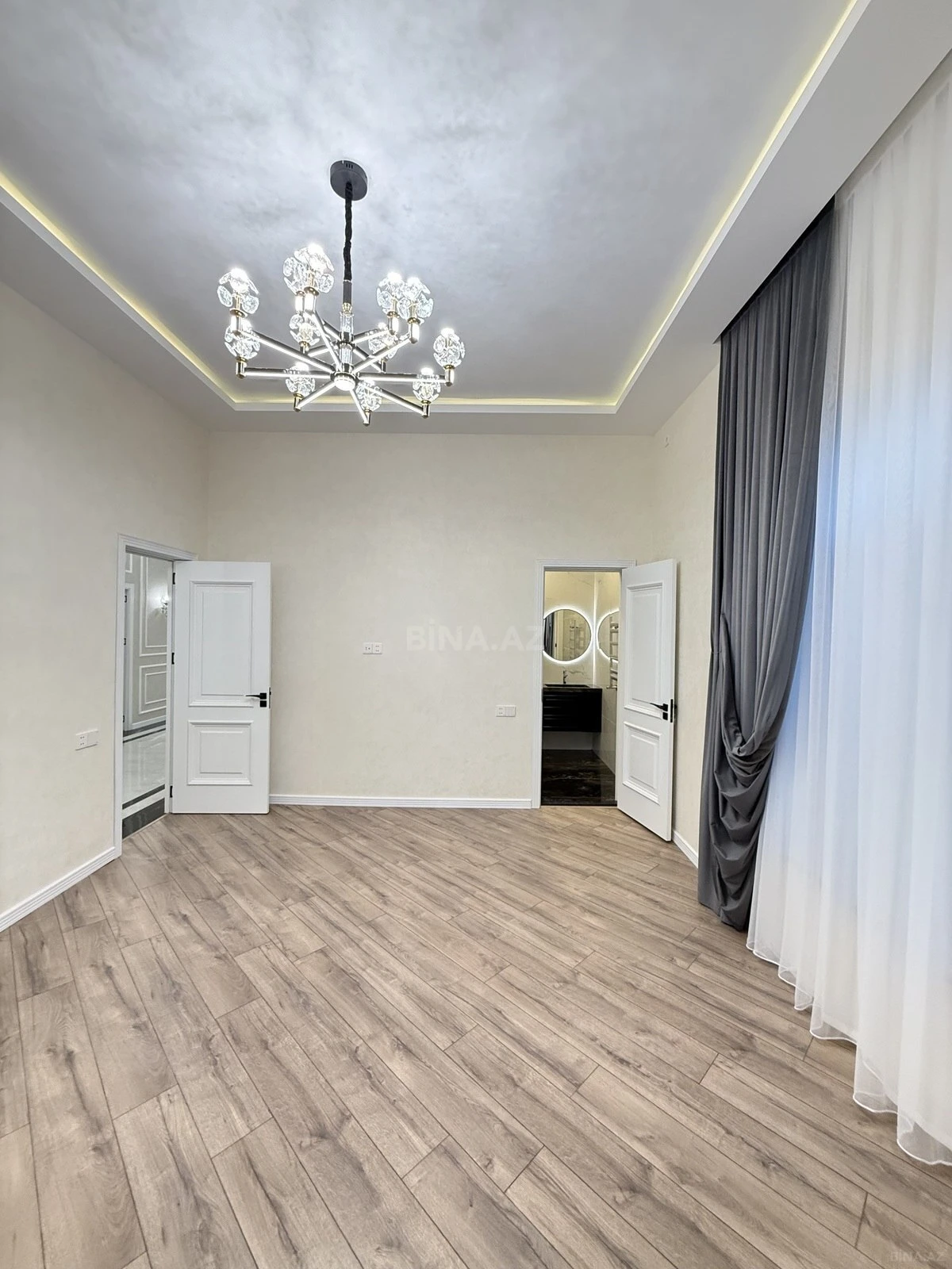 Satılır 5 otaqlı həyət evi 230 m²
