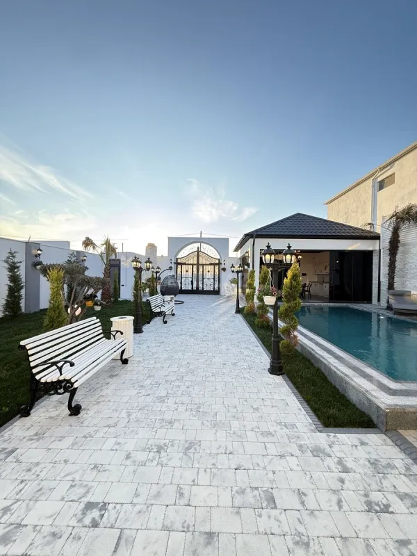 Satılır 5 otaqlı həyət evi 230 m²