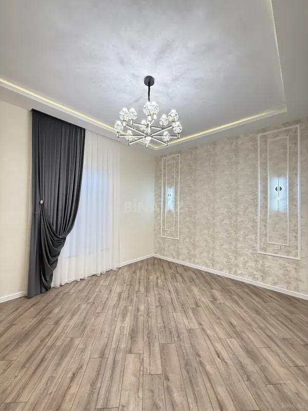 Satılır 5 otaqlı həyət evi 230 m²