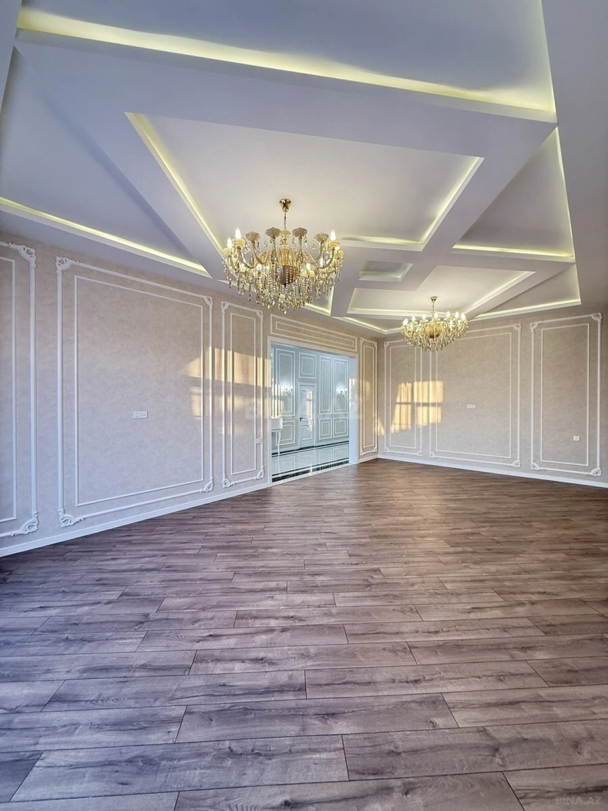 Satılır 5 otaqlı həyət evi 230 m²