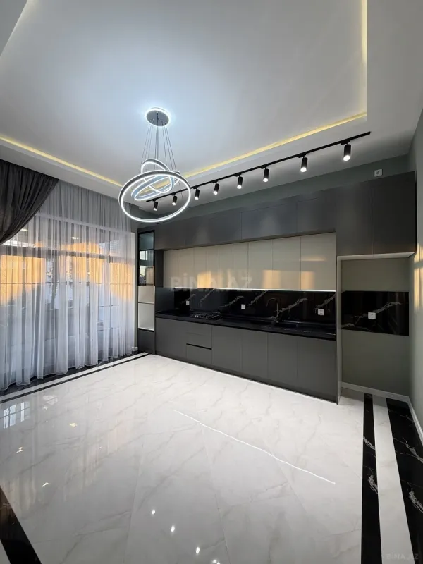 Satılır 5 otaqlı həyət evi 230 m²