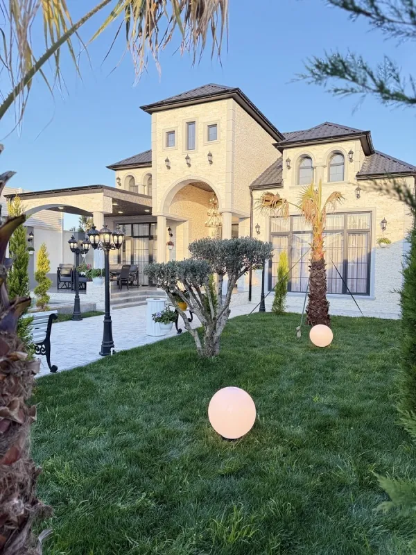 Satılır 5 otaqlı həyət evi 230 m²