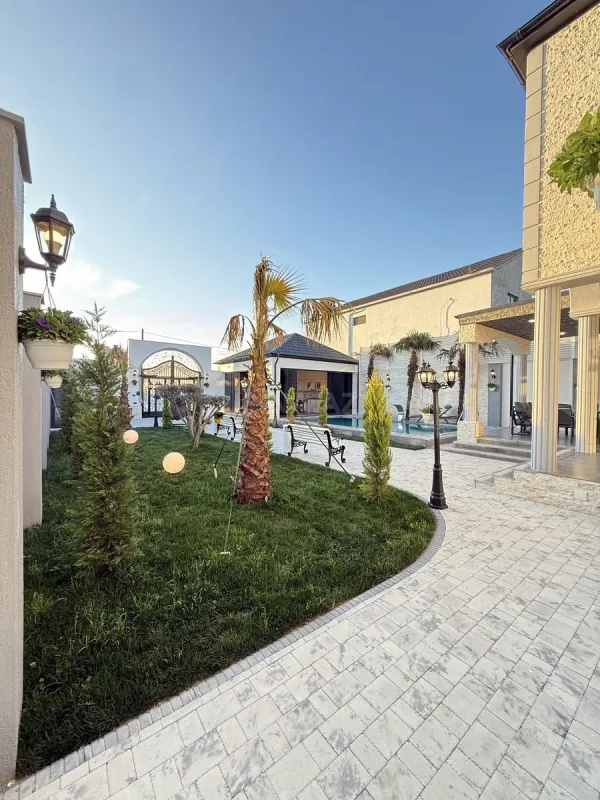 Satılır 5 otaqlı həyət evi 230 m²