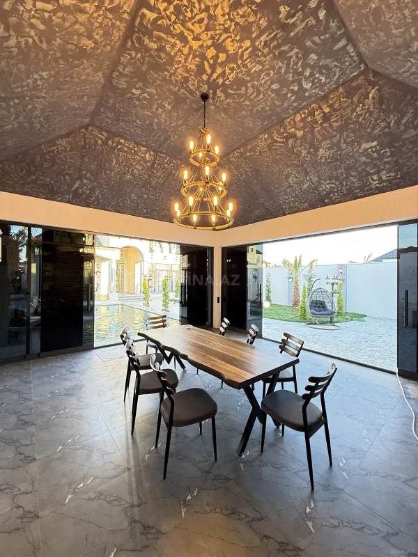 Satılır 5 otaqlı həyət evi 230 m²