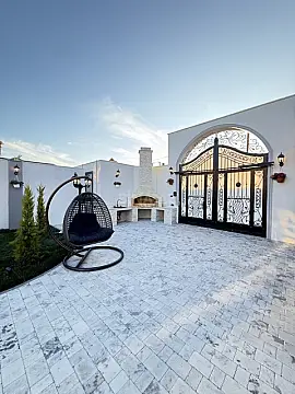 Satılır 5 otaqlı həyət evi 230 m²