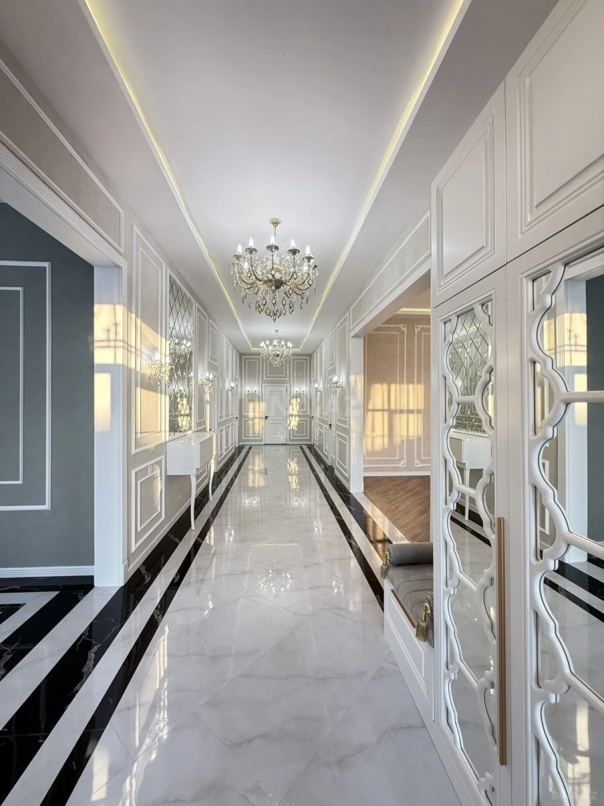 Satılır 5 otaqlı həyət evi 230 m²