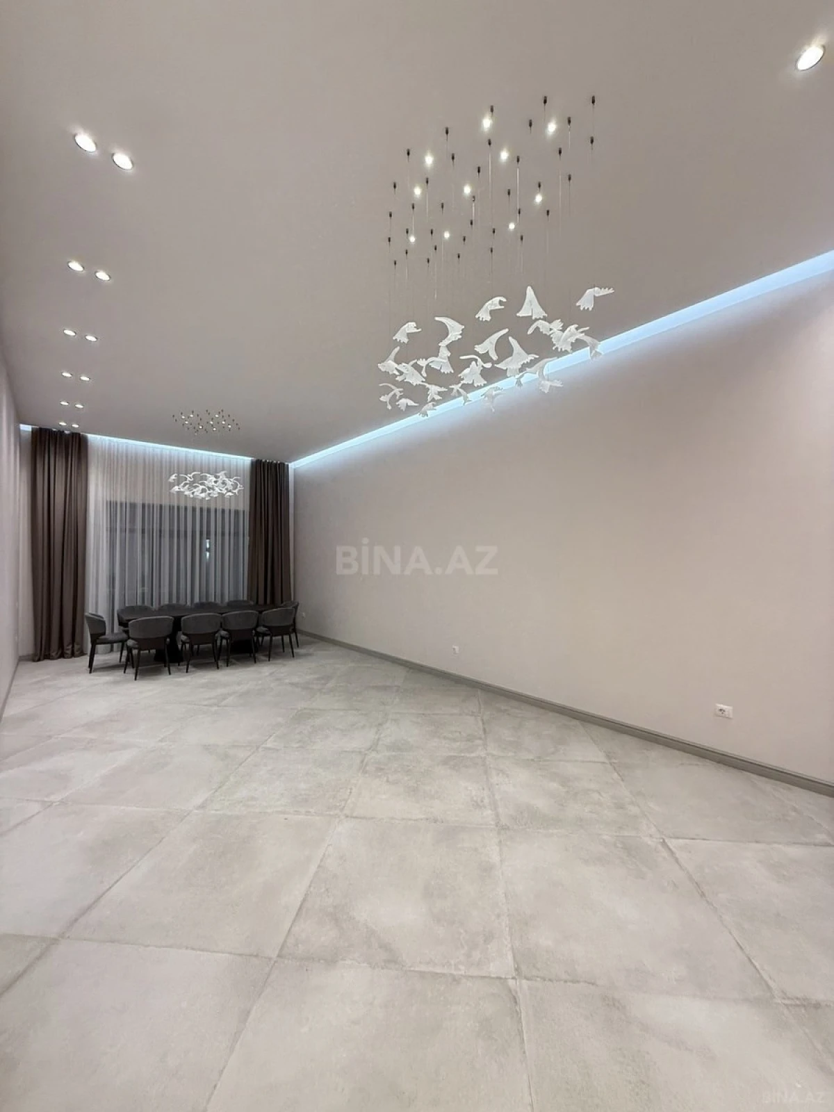 Satılır 5 otaqlı həyət evi 220 m²