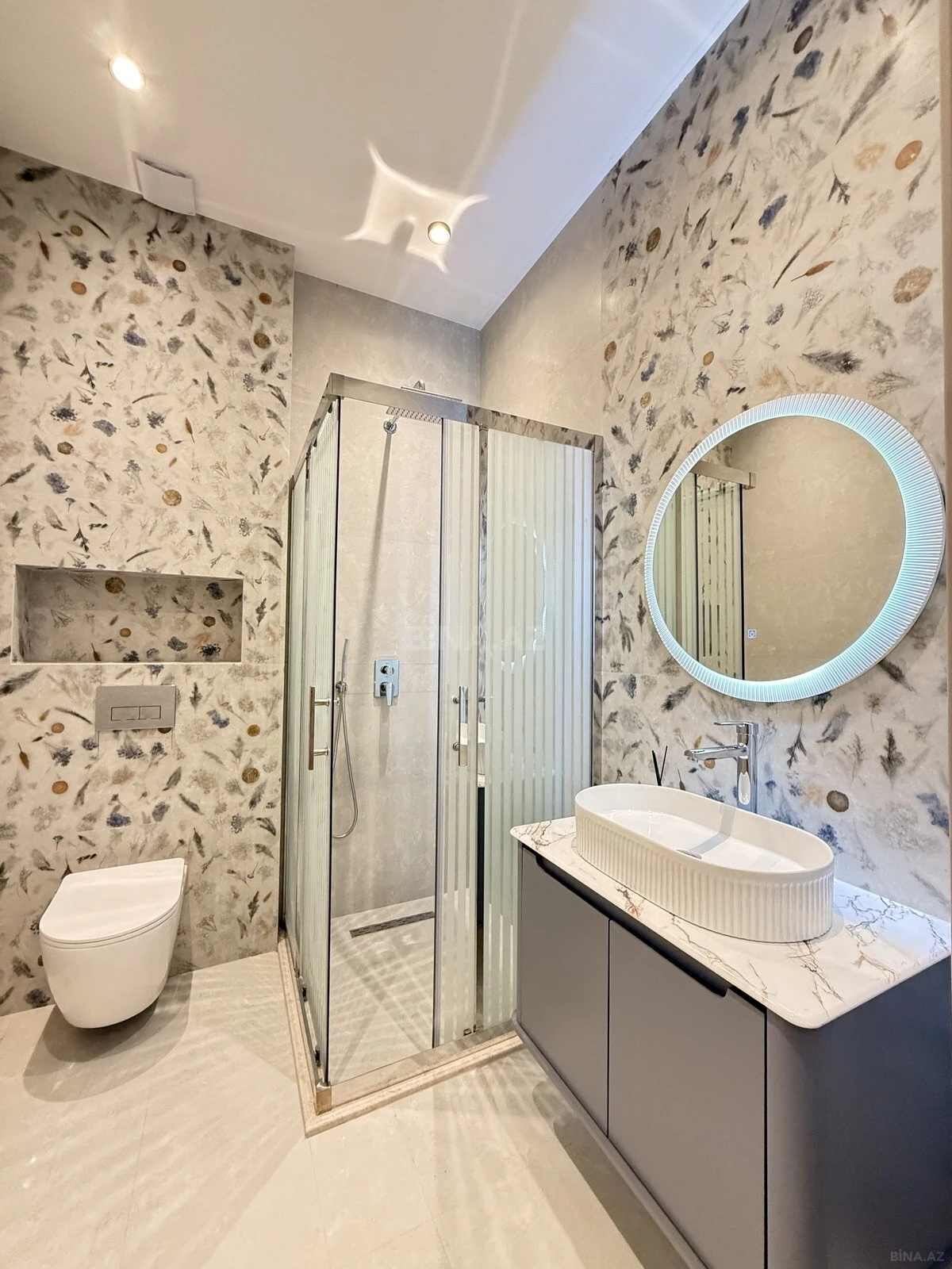 Satılır 5 otaqlı həyət evi 220 m²