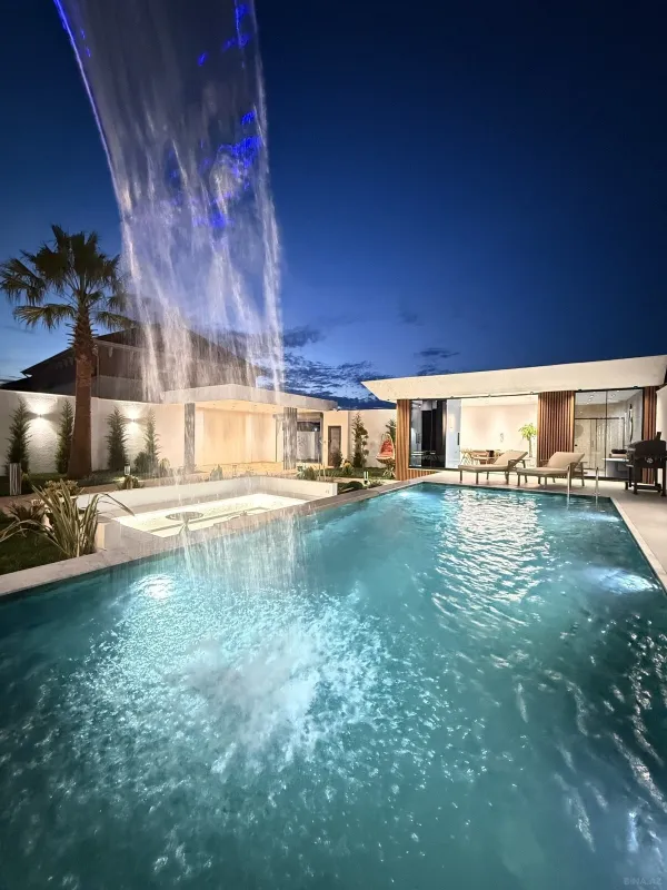 Satılır 5 otaqlı həyət evi 220 m²