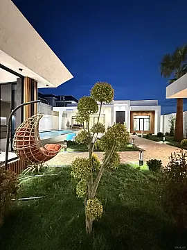 Satılır 5 otaqlı həyət evi 220 m²