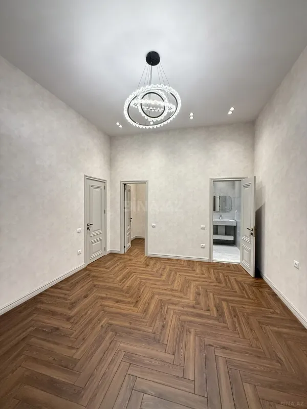 Satılır 5 otaqlı həyət evi 220 m²
