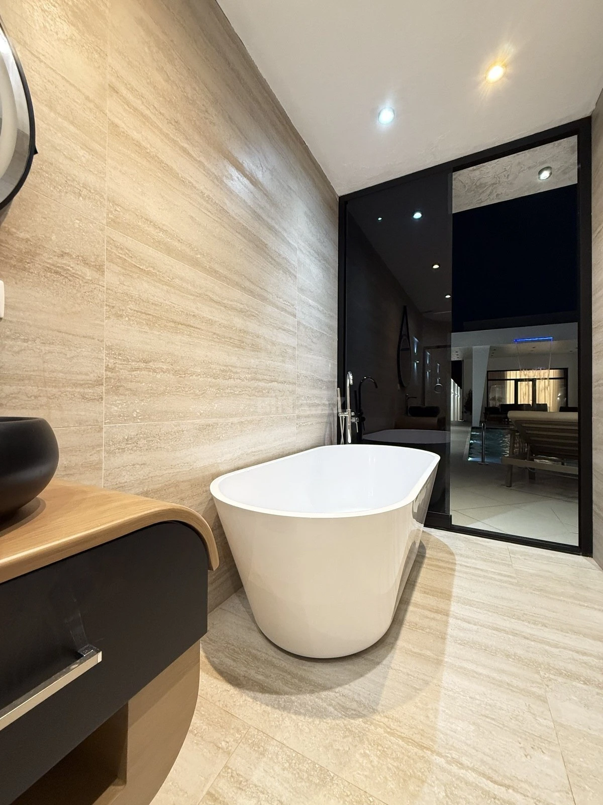 Satılır 5 otaqlı həyət evi 220 m²